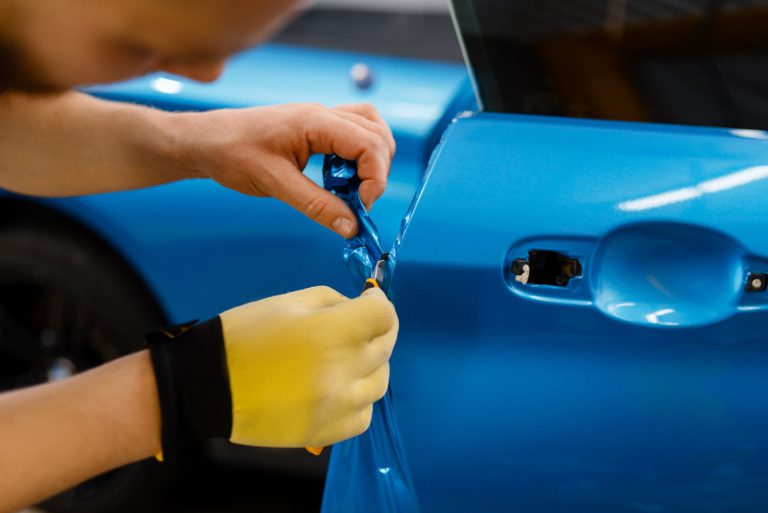 Folie ochronne na lakier samochodowy – przegląd rozwiązań dla motoryzacji